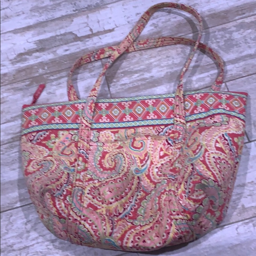 Vera Bradley pink Large overnight tote. - Picture 3 of 8